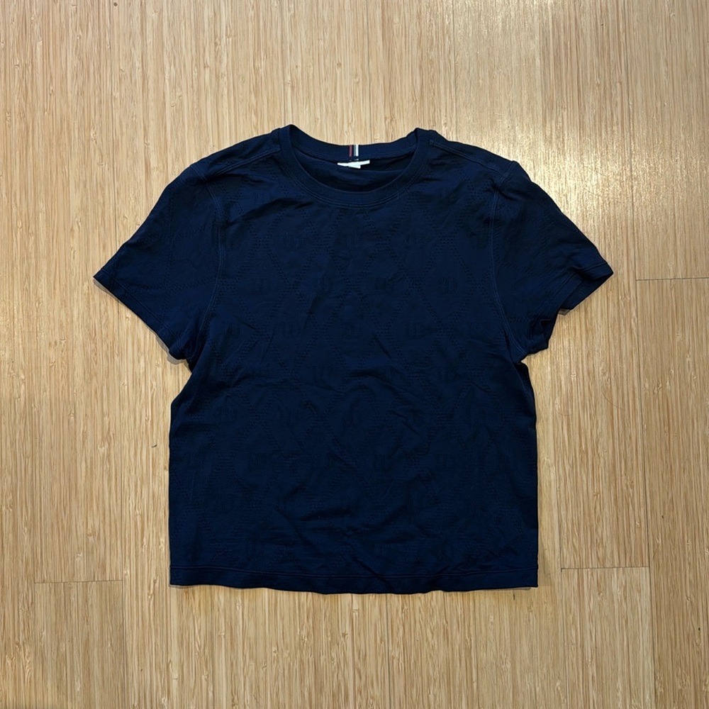 Like New, Wilson Tennis tee, M, Dark Navy, Seamless fabric.